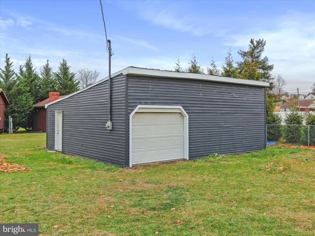 4130 SCOTLAND MAIN ST, Chambersburg, PA 17202