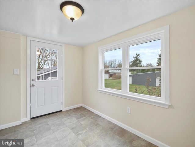 4130 SCOTLAND MAIN ST, Chambersburg, PA 17202