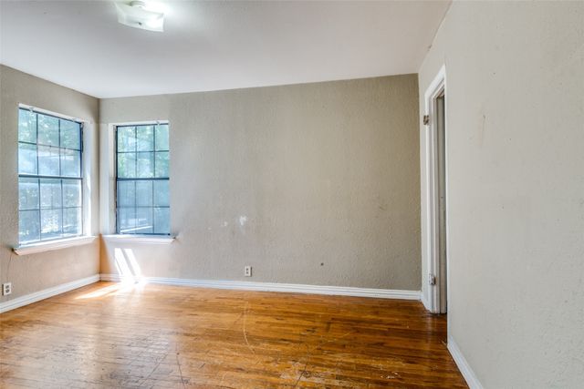 711 W State Street, Terrell, TX 75160