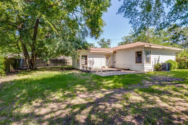 711 W State Street, Terrell, TX 75160