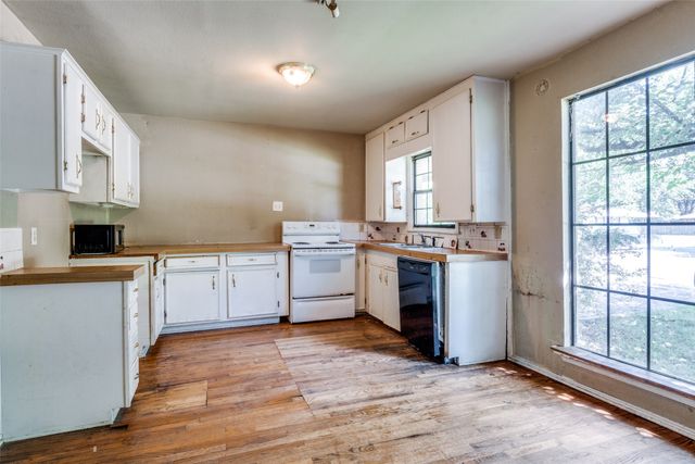 711 W State Street, Terrell, TX 75160