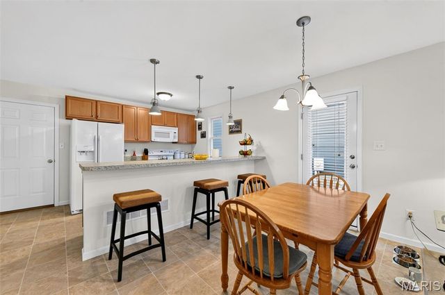 4009 Broad Street, St Charles, MO 63301