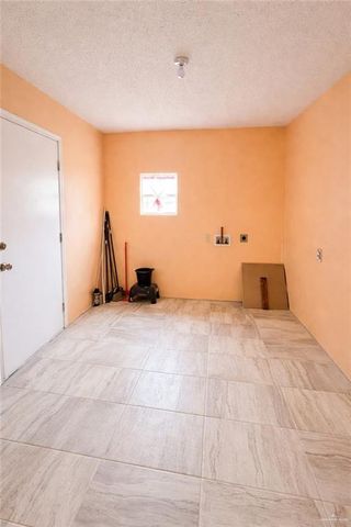 616 W Diamond Head Avenue, Mission, TX 78573