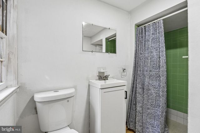 2595 EASTWOOD DR, York, PA 17402