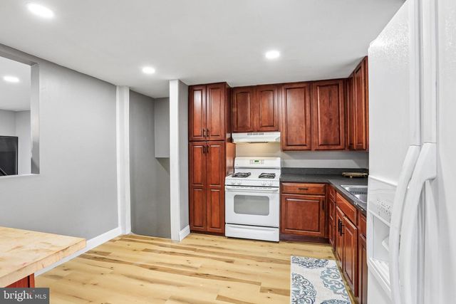 2595 EASTWOOD DR, York, PA 17402