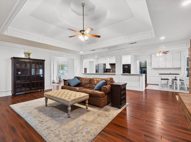 7304 Shady Hollow Lane, North Richland Hills, TX 76182