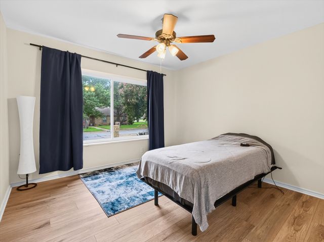 7304 Shady Hollow Lane, North Richland Hills, TX 76182