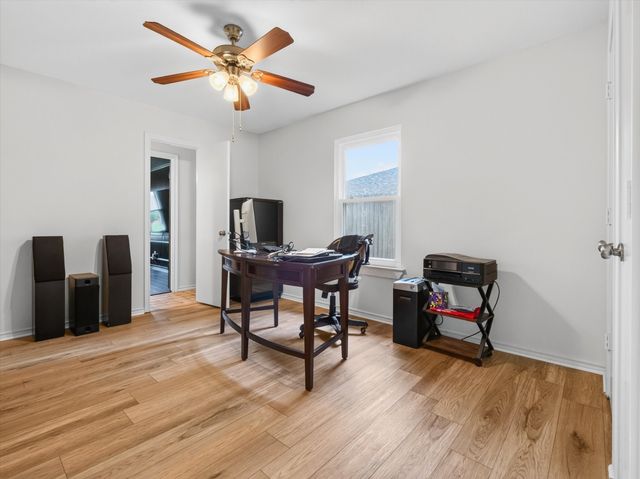 7304 Shady Hollow Lane, North Richland Hills, TX 76182