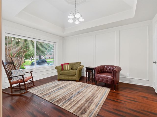 7304 Shady Hollow Lane, North Richland Hills, TX 76182