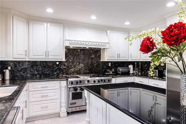 29015 Garden Oaks Court, Agoura Hills, CA 91301
