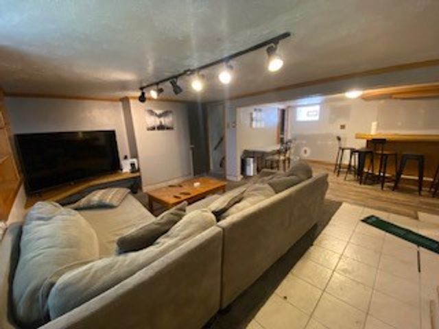 346 BOGGS AVE 1, Mt Washington, PA 15211
