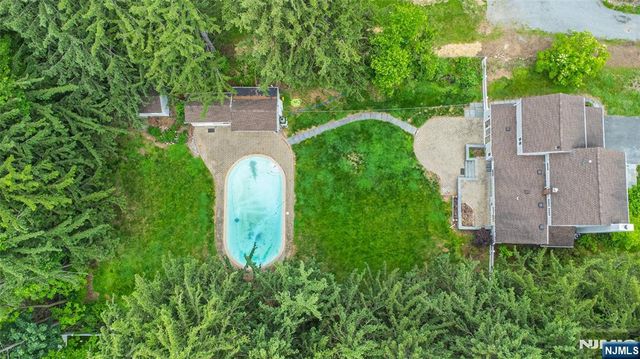 163 Sand Spring Road, Harding Township, NJ 07960