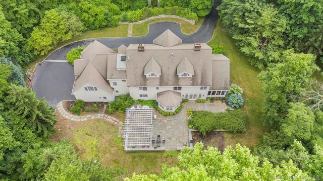 9 Zak Hill Drive, Woodbridge, CT 06525