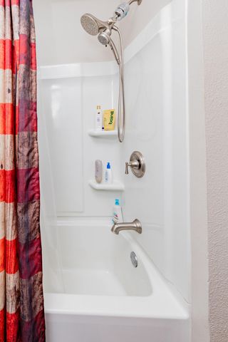 318 1st Avenue E, West Fargo, ND 58078