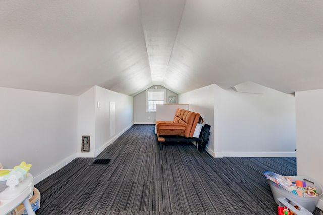 318 1st Avenue E, West Fargo, ND 58078