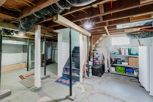 318 1st Avenue E, West Fargo, ND 58078