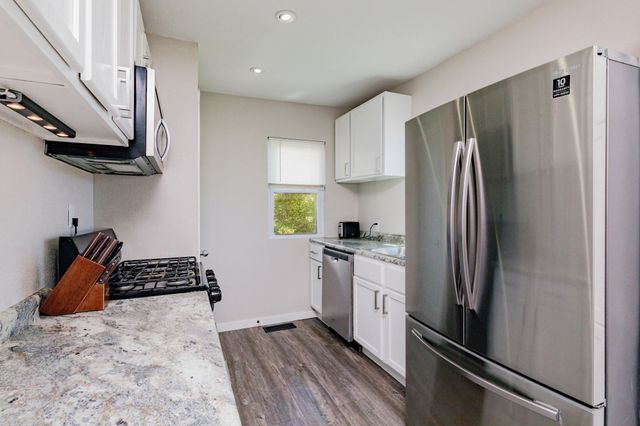 318 1st Avenue E, West Fargo, ND 58078