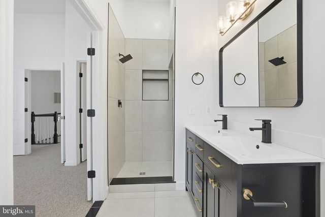 10 COTTAGE FIELD CT, Germantown, MD 20874