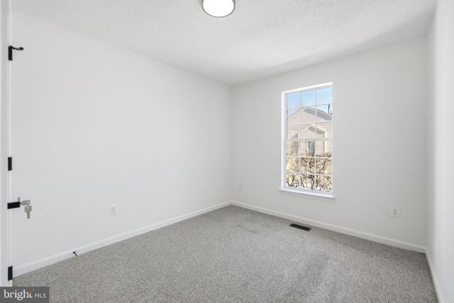 10 COTTAGE FIELD CT, Germantown, MD 20874