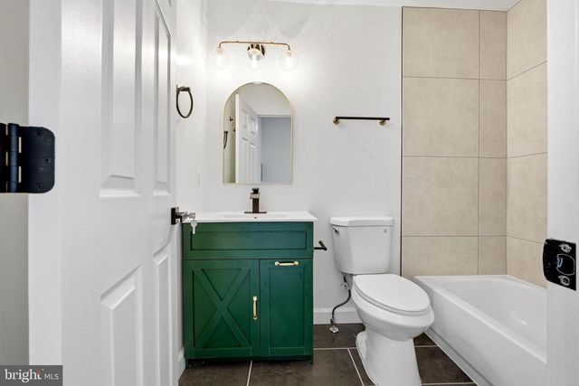 10 COTTAGE FIELD CT, Germantown, MD 20874