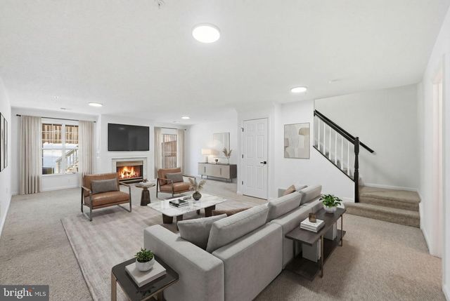 10 COTTAGE FIELD CT, Germantown, MD 20874