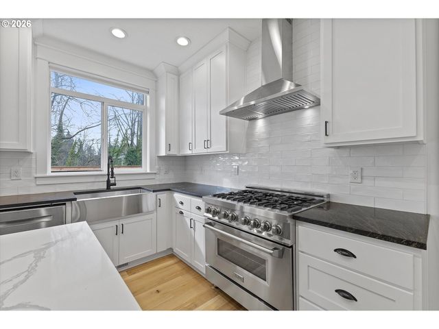 31373 Sw CHIA Loop, Wilsonville, OR 97070