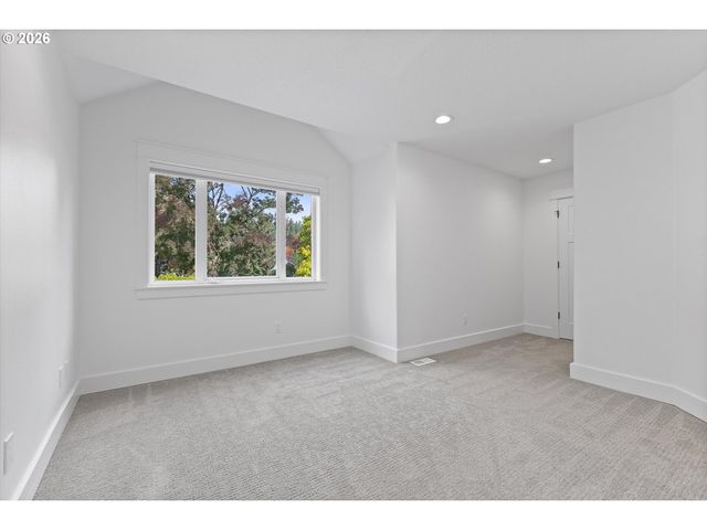 31373 Sw CHIA Loop, Wilsonville, OR 97070