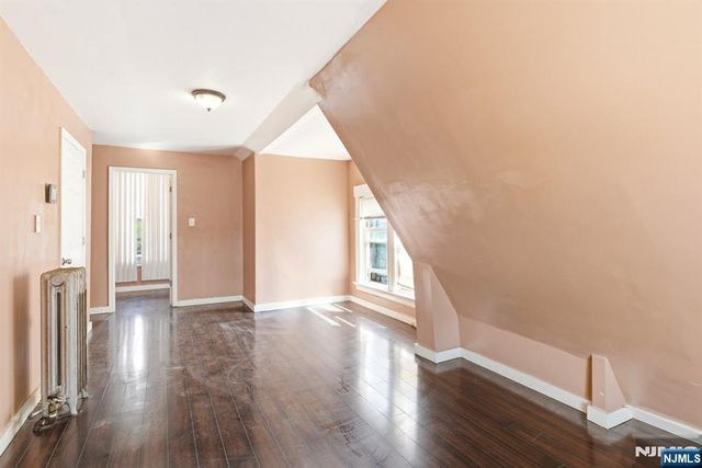 471 Burnside Street, Orange, NJ 07050