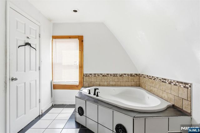 471 Burnside Street, Orange, NJ 07050