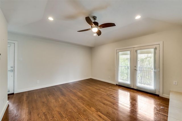 5806 Birchbrook Drive 209, Dallas, TX 75206