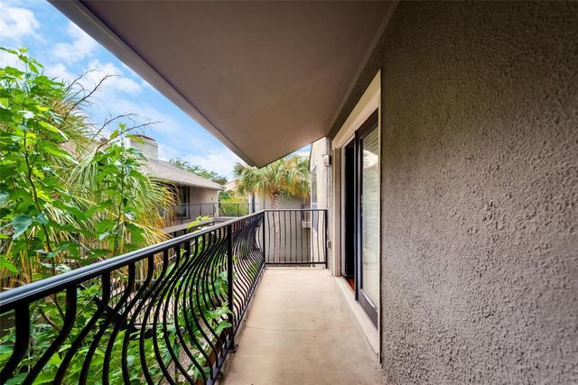 5806 Birchbrook Drive 209, Dallas, TX 75206