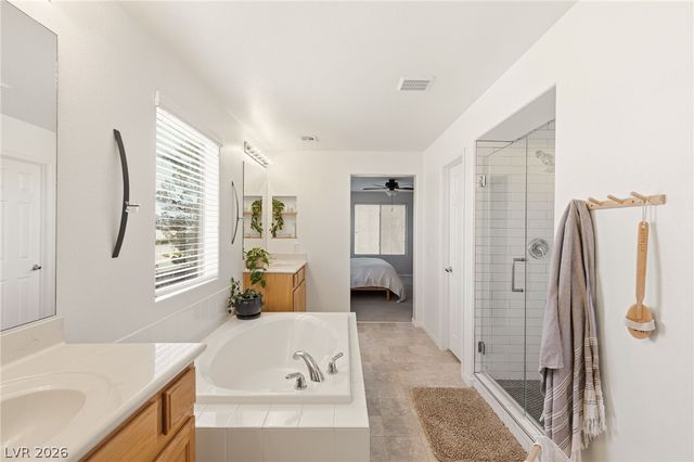 5016 Stone Bay Avenue, Las Vegas, NV 89131