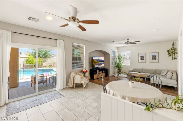 5016 Stone Bay Avenue, Las Vegas, NV 89131