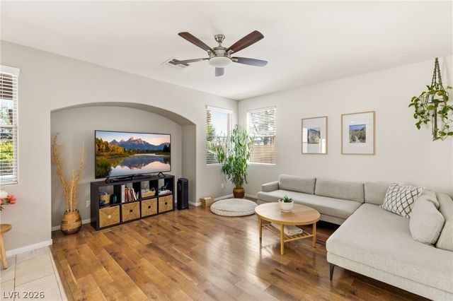 5016 Stone Bay Avenue, Las Vegas, NV 89131