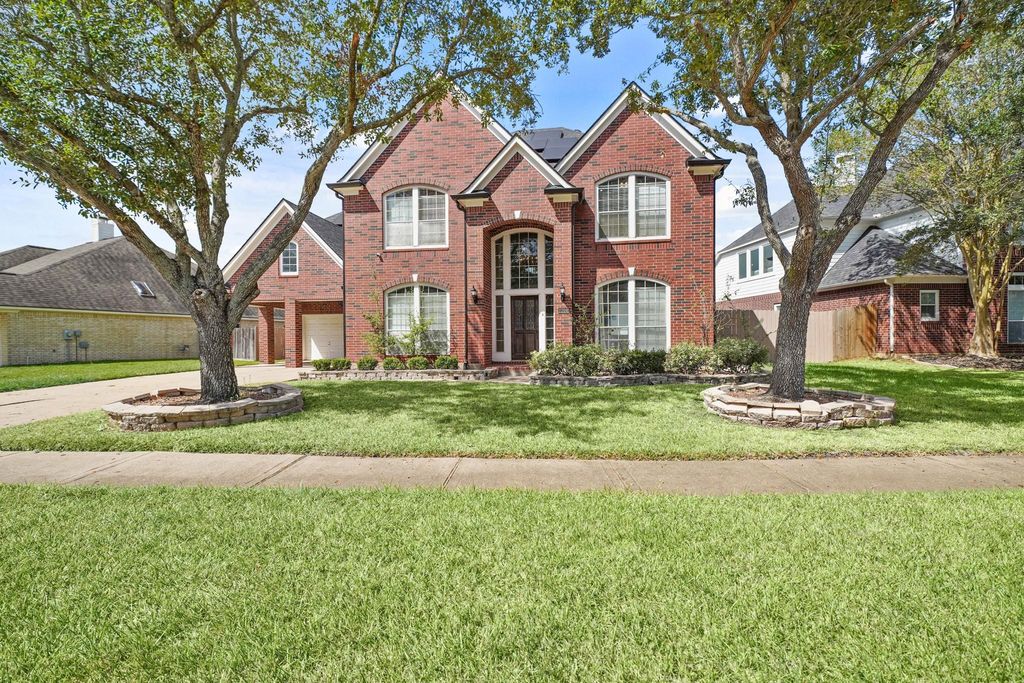 2306 Clawson Falls Lane, Sugar Land, TX 77479