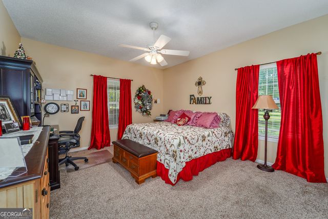 674 Forest Hills Drive, Douglas, GA 31535