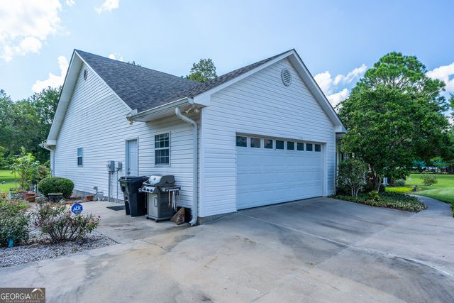 674 Forest Hills Drive, Douglas, GA 31535