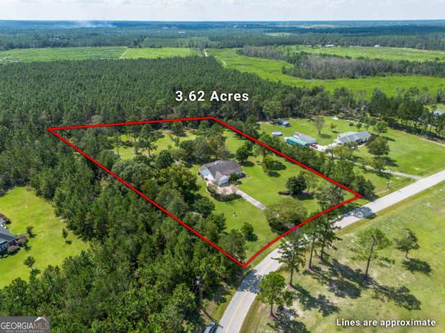 674 Forest Hills Drive, Douglas, GA 31535