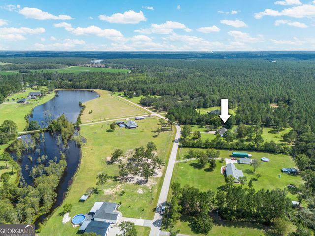 674 Forest Hills Drive, Douglas, GA 31535