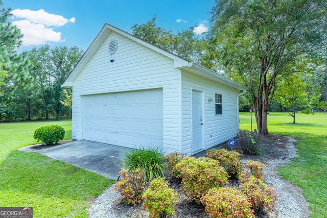 674 Forest Hills Drive, Douglas, GA 31535