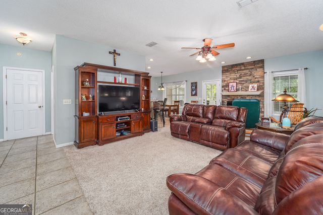 674 Forest Hills Drive, Douglas, GA 31535