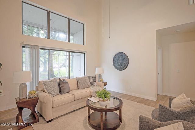 1901 WOOD HILL Place 1901, Jacksonville, FL 32256
