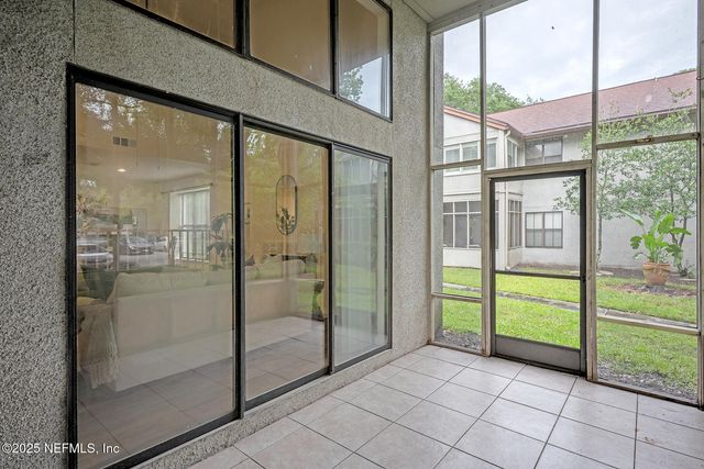 1901 WOOD HILL Place 1901, Jacksonville, FL 32256