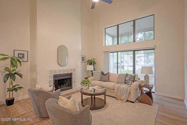 1901 WOOD HILL Place 1901, Jacksonville, FL 32256