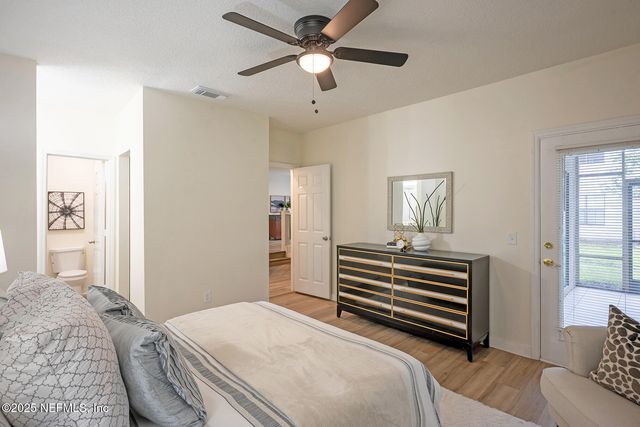 1901 WOOD HILL Place 1901, Jacksonville, FL 32256
