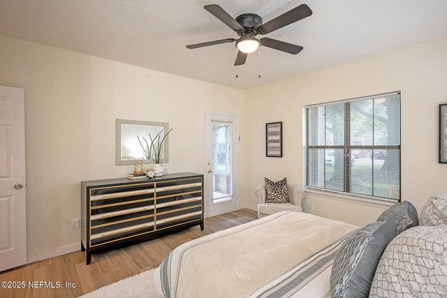 1901 WOOD HILL Place 1901, Jacksonville, FL 32256