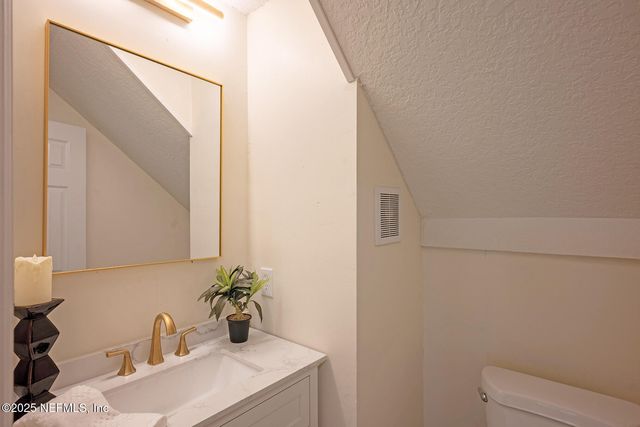 1901 WOOD HILL Place 1901, Jacksonville, FL 32256
