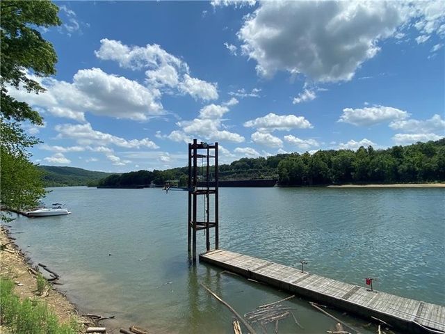 2092 John Street, Forward Twp, PA 15063