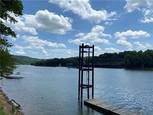 2092 John Street, Forward Twp, PA 15063