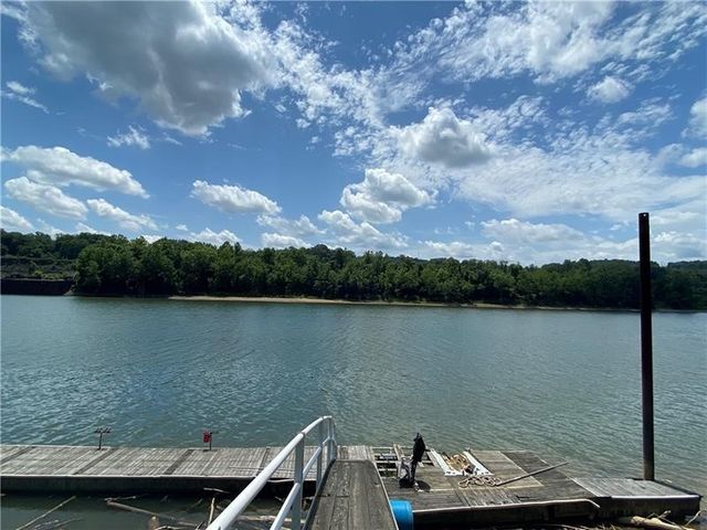 2092 John Street, Forward Twp, PA 15063